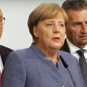 Thủ tướng Angela Merkel đứng trước khó khăn trong thành lập chính phủ