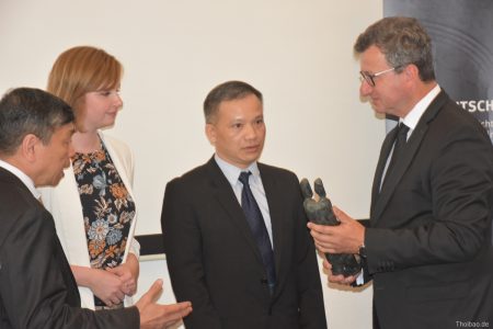 Lễ trao giải Nhân quyền của Liên đoàn Thẩm phán Đức cho LS Nguyễn Văn Đài tại Berlin 13.6.2018