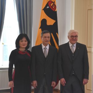 Đại sứ Nguyễn Minh Vũ trình quốc thư lên Tổng thống Đức hôm 08.02.2019 tại Berlin