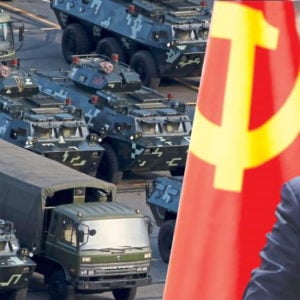Xua tàu chiếm đảo VN, đổ quân áp sát Hồng Kông – Tập Cận Bình muốn lên ngôi „Hoàng Đế đỏ“?