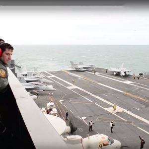 Crossing the East Sea – US aircraft carrier is entering Danang
