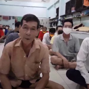 Vietnamese fishermen in Indonesia pray for help: “Help us reunite with our wives and children!”