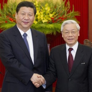 Việt Nam “theo” Mỹ hay “bám” Trung Quốc?