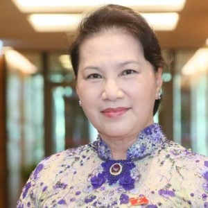 Nguyễn Thị Kim Ngân mất quyền lực và số phận 300 chiếc áo dài