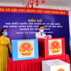 Chi 4.000 tỷ dựng kịch bầu cử, giờ dịch bùng phát – Nguyễn Phú Trọng trở thành tội đồ