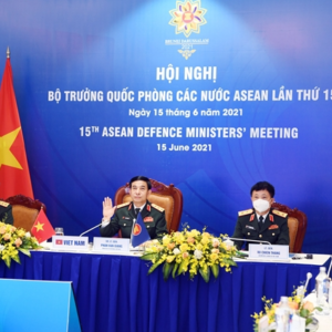Vietnamese defense minister calls for “restraint” amid tensions in the South China Sea