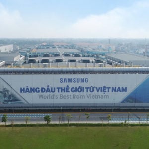 Samsung Electronics moves phone production line from Vietnam to Korea