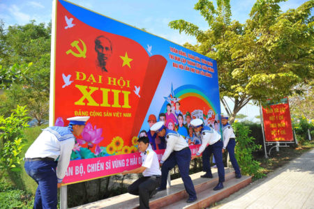 The Communist Party of Vietnam is stronger but the market is weak, how does the economy grow sustainably?
