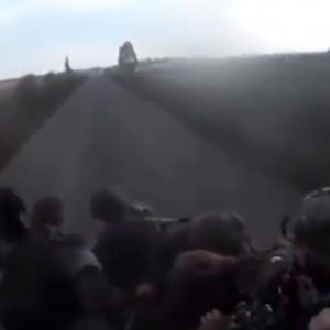 Nga hứng chịu ngày đẫm máu nhất với “gần một nghìn binh sĩ thiệt mạng” ở Ukraine khi video cho thấy sự hỗn loạn và hoảng sợ khi rút lui