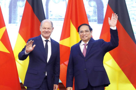 Germany, Vietnam commit to strengthening cooperation in defense, energy transition, labor and vocational training