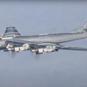 Máy bay ném bom hạt nhân của Putin bay biểu dương lực lượng khi Nga ‘sẵn sàng tên lửa hạt nhân tấn công phương Tây’