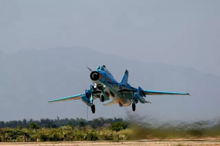 In deadly land Yen Bai, SU-22 falls on its own even though it was not hit by bullets