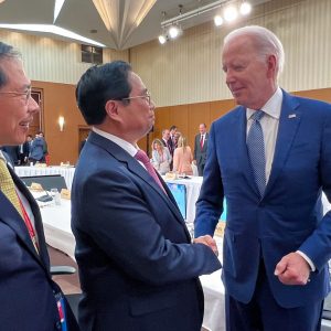 越南总理在七国集团峰会扩大会同美国总统和乌克兰总统分别举行会晤