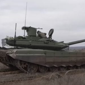 Атака HIMARS на современные Т-90М. Огневой удар якобы уничтожил российскую танковую роту