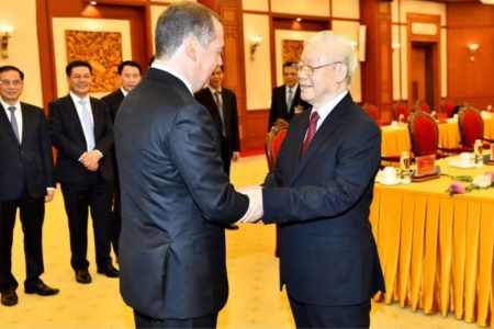 Medvedev visits Hanoi; Vietnam in difficulty regarding conflict in Ukraine