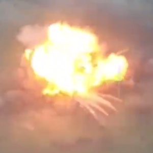 Nga tuyệt vọng cho nổ ‘xe tăng tự sát’ kiểu ISIS chứa sáu tấn chất nổ – nhưng trượt mục tiêu