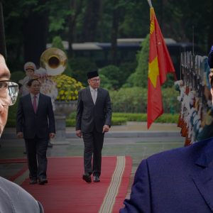 Thủ tướng Việt Nam tặng Thủ tướng Malaysia đồ “ăn cắp”!