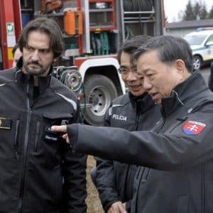 Vietnamese communist chief and police head shoot distrust, Germany responds with distrust towards Vietnamese Communist regime