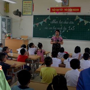 Bộ Giáo dục thể hiện sự yếu kém khi đề nghị xử lý thông tin phản bác quyết định dạy tiếng Trung trong trường học
