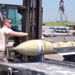 Ukraine sắp nhận được các loại bom tầm xa mới của Mỹ