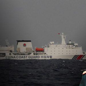 Tàu hải cảnh lớn nhất thế giới của Trung Quốc xâm phạm Bãi Tư Chính