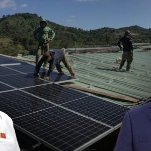 Mua 0 đồng điện mặt trời: Vì sao Nguyễn Hồng Diên nói ngược Thủ Chính?