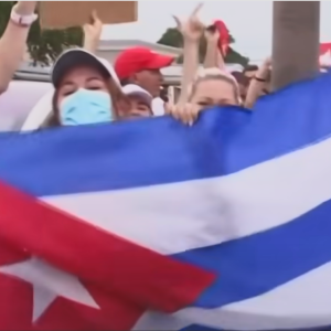 Крах социализма? На Кубе заканчиваются молоко и пшеница