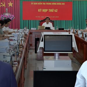 Phó ban Nội chính Trung ương Nguyễn Văn Yên bị đề nghị kỷ luật, cuộc chiến trong Đảng vẫn tiếp diễn