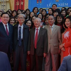 Báo chí Việt Nam đồng loạt tô hồng hình ảnh Tổng Trọng