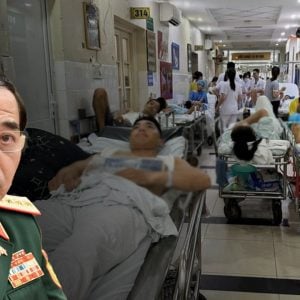 Dân khốn khổ không có tiền chữa bệnh, vì sao Quân Đội vẫn đốt tiền cho diễu binh?