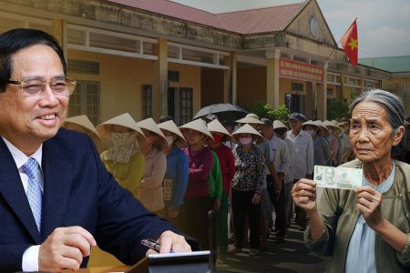 XẾP HÀNG CẢ NGÀY ĐỂ LẤY 100.000