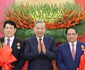 Huân chương an ủi cuối cùng: Hai lãnh đạo cấp cao được trao thưởng chỉ 3 ngày trước khi rời vị trí!