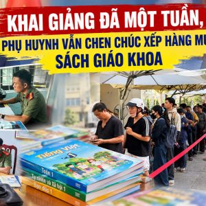 Khai giảng đã một tuần, phụ huynh vẫn chen chúc xếp hàng mua sách giáo khoa